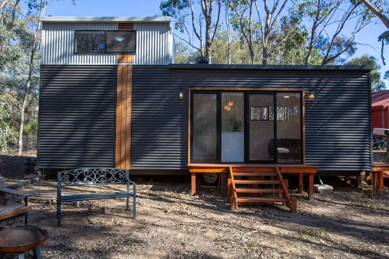 1 bedroom luxury container home 9.5m x 3.2m - Image 2
