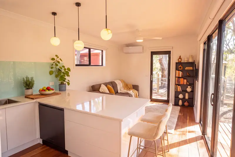 1 bedroom luxury container home 9.5m x 3.2m - Image 7