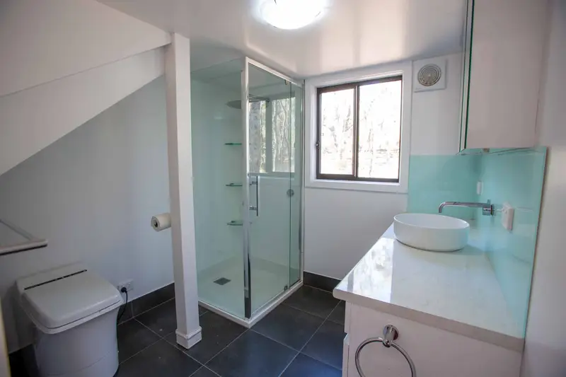 1 bedroom luxury container home 9.5m x 3.2m - Image 9
