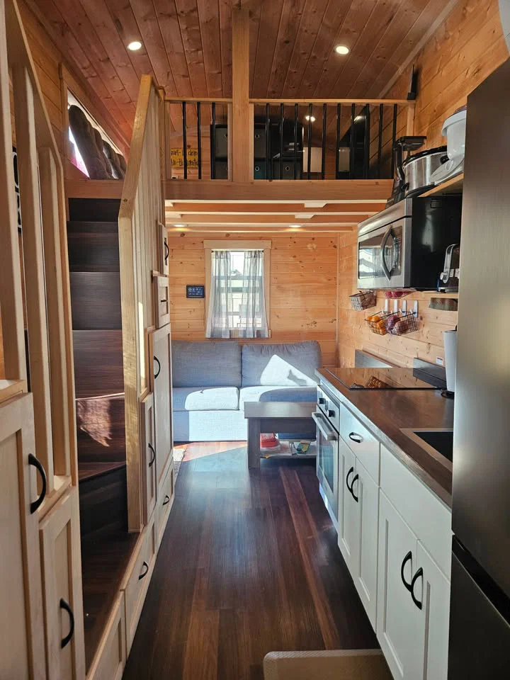 PREOWNED 1 BEDROOM TINY HOUSE - Image 10